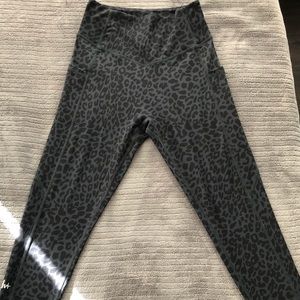 New American Hart Leopard Leggings Small